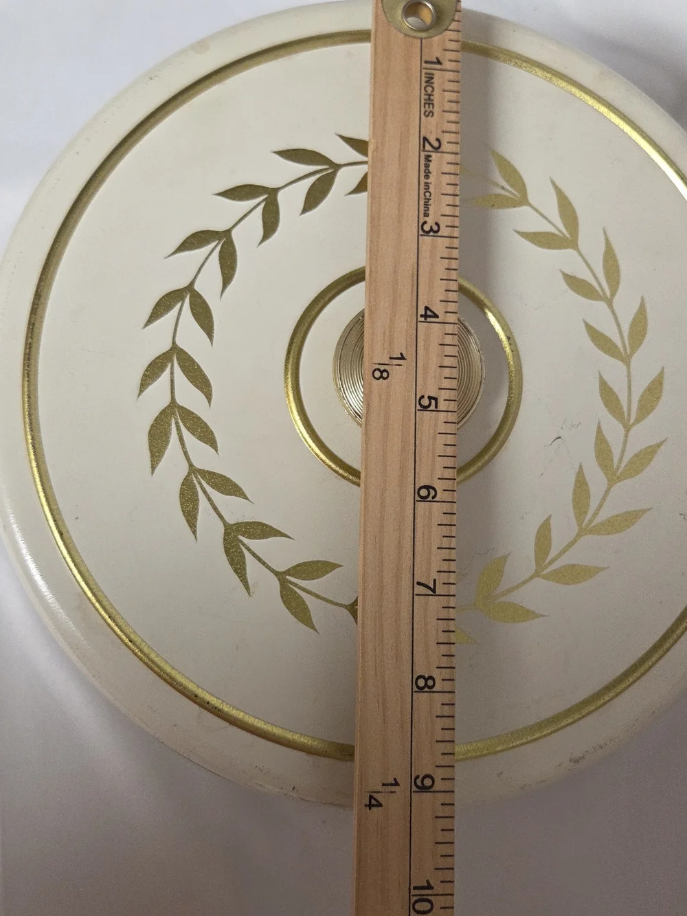 Vintage Retro Metal White Gold Wreath Design Cake Storage‎ Carrier Display